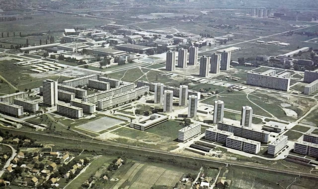 Panorama. Velesajam, Trnsko, Siget, Sopot. Avenija Borisa Kidriča (današnja Avenija grada Dubrovnika) 1970-ih godina